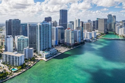 Condominio en venta en Miami, Florida, 1 dormitorio, 105.44 m2 № 2002123 - foto 29