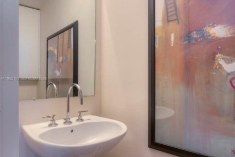 Купить кондоминиум в Майами-Бич, Флорида 1 спальня, 61.97м2, № 2006569 - фото 16