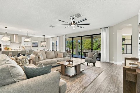Casa en venta en Land O' Lakes, Florida, 5 dormitorios, 391.95 m2 № 2384069 - foto 15
