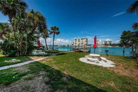 Condominio en alquiler en Treasure Island, Florida, 1 dormitorio, 53.88 m2 № 1782404 - foto 28