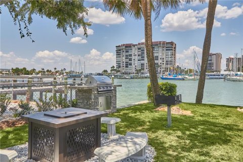 Condominio en alquiler en Treasure Island, Florida, 1 dormitorio, 53.88 m2 № 1782404 - foto 9