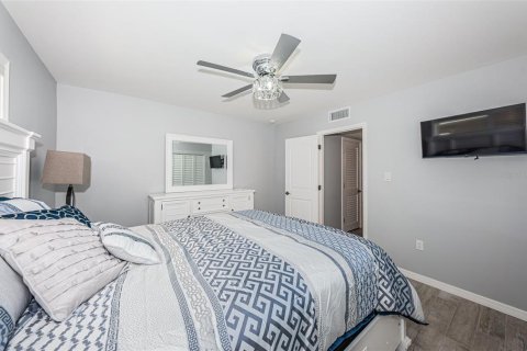Condominio en alquiler en Treasure Island, Florida, 1 dormitorio, 53.88 m2 № 1782404 - foto 23