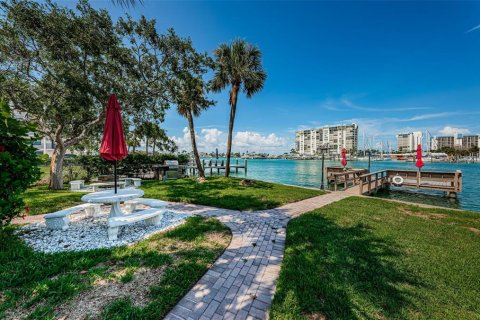 Condominio en alquiler en Treasure Island, Florida, 1 dormitorio, 53.88 m2 № 1782404 - foto 26