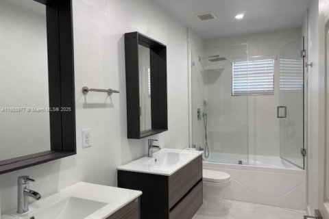 Adosado en alquiler en Weston, Florida, 4 dormitorios, 166.3 m2 № 1963538 - foto 16