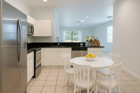 Adosado en alquiler en Weston, Florida, 4 dormitorios, 166.3 m2 № 1963538 - foto 7