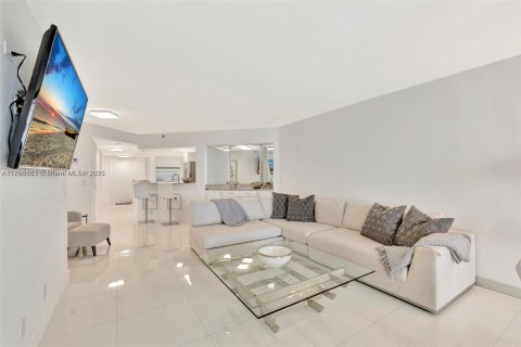 Снять в аренду кондоминиум в Дженсен-Бич, Флорида 2 спальни, 125.05м2, № 2014316 - фото 15