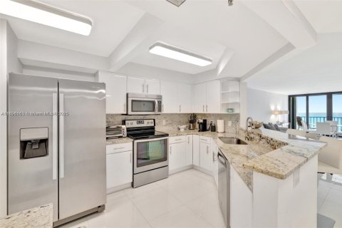 Снять в аренду кондоминиум в Дженсен-Бич, Флорида 2 спальни, 125.05м2, № 2014316 - фото 9