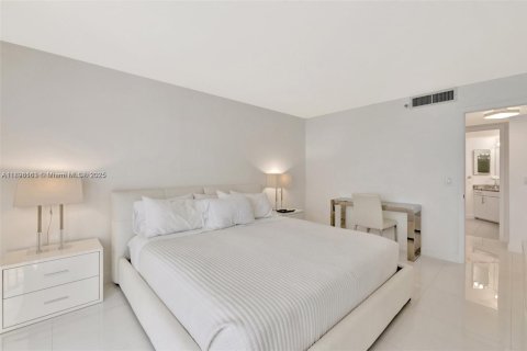 Снять в аренду кондоминиум в Дженсен-Бич, Флорида 2 спальни, 125.05м2, № 2014316 - фото 23