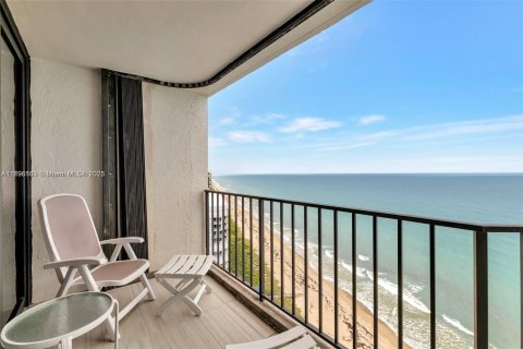 Снять в аренду кондоминиум в Дженсен-Бич, Флорида 2 спальни, 125.05м2, № 2014316 - фото 28