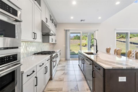 House in Montverde, Florida 5 bedrooms, 410.35 sq.m. № 2198712 - photo 6