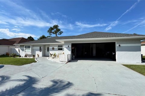 House in Palm Coast, Florida 4 bedrooms, 153.29 sq.m. № 2397049 - photo 6