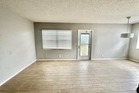 Copropriété à vendre à Boca Raton, Floride: 2 chambres, 77.57 m2 № 2261795 - photo 5