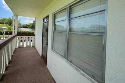 Copropriété à vendre à Boca Raton, Floride: 2 chambres, 77.57 m2 № 2261795 - photo 2
