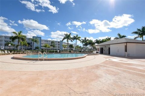 Copropriété à vendre à Boca Raton, Floride: 2 chambres, 77.57 m2 № 2261795 - photo 13