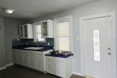 Villa ou maison à vendre à Tampa, Floride: 4 chambres, 146.04 m2 № 2411421 - photo 8