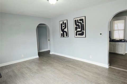Villa ou maison à vendre à Tampa, Floride: 4 chambres, 146.04 m2 № 2411421 - photo 7