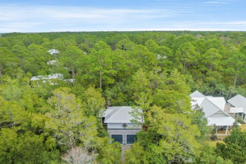 House in Santa Rosa Beach, Florida 2 bedrooms, 70.05 sq.m. № 559647 - photo 1