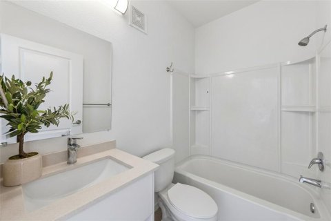 Condo in Orlando, Florida, 3 bedrooms  № 2386314 - photo 23