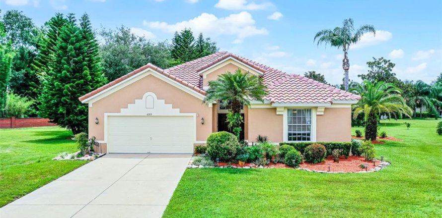 House in Windermere, Florida 3 bedrooms, 192.96 sq.m. № 1847972