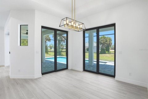 Villa ou maison à vendre à Rotonda, Floride: 4 chambres, 188.13 m2 № 2214859 - photo 8