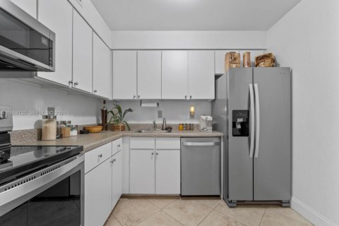 Copropriété à vendre à Doral, Floride: 2 chambres, 98.57 m2 № 2034089 - photo 11