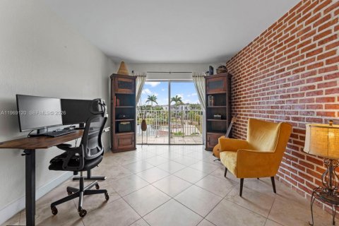 Copropriété à vendre à Doral, Floride: 2 chambres, 98.57 m2 № 2034089 - photo 5