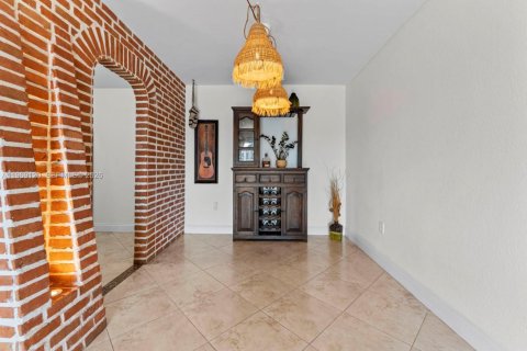 Copropriété à vendre à Doral, Floride: 2 chambres, 98.57 m2 № 2034089 - photo 8