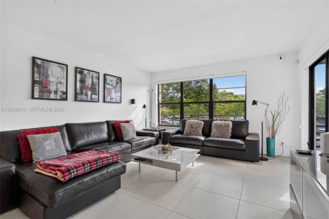 Condo in Pompano Beach, Florida, 3 bedrooms  № 2394962 - photo 3