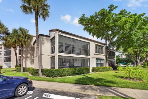 Condo in Pompano Beach, Florida, 3 bedrooms  № 2394962