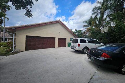 Villa ou maison à louer à Coral Springs, Floride: 4 chambres, 252.88 m2 № 2179659 - photo 8