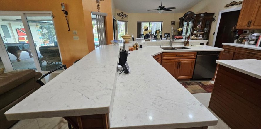 Villa ou maison à Coral Springs, Floride 4 chambres, 252.88 m2 № 2179659