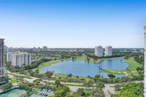 Снять в аренду кондоминиум в Авентура, Флорида 3 спальни, 303.23м2, № 2076391 - фото 14