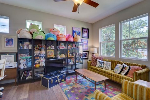 Condo in Windermere, Florida, 3 bedrooms № 2199350 - photo 19