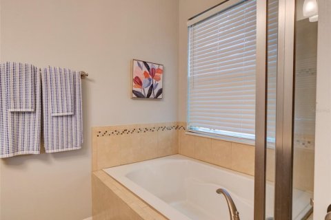 Condo in Windermere, Florida, 3 bedrooms № 2199350 - photo 29