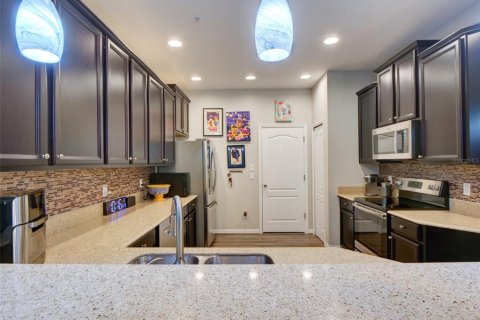 Condo in Windermere, Florida, 3 bedrooms № 2199350 - photo 11