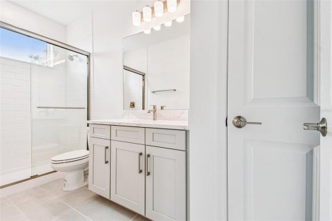 Casa en venta en Sarasota, Florida, 5 dormitorios, 327.11 m2 № 1542414 - foto 15