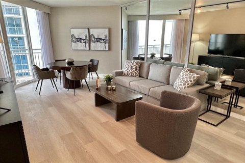 Condo in Sunny Isles Beach, Florida, 2 bedrooms  № 2022797 - photo 13