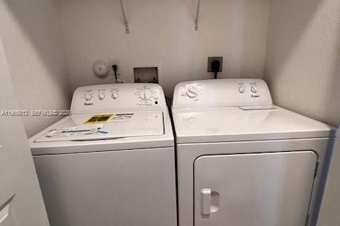 Adosado en alquiler en Homestead, Florida, 4 dormitorios, 175.31 m2 № 2026358 - foto 16