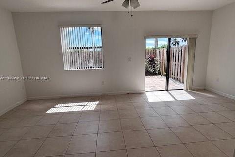 Adosado en alquiler en Homestead, Florida, 4 dormitorios, 175.31 m2 № 2026358 - foto 27