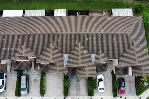 Adosado en alquiler en Homestead, Florida, 4 dormitorios, 175.31 m2 № 2026358 - foto 4