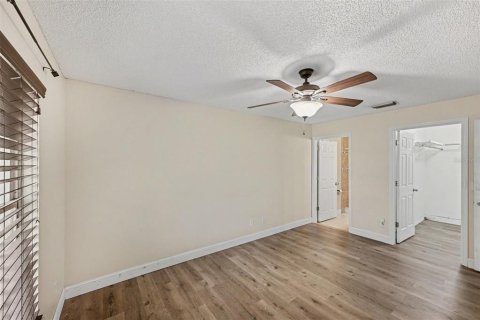 House in Cocoa, Florida 3 bedrooms, 112.6 sq.m. № 2284463 - photo 13