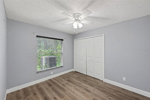 House in Cocoa, Florida 3 bedrooms, 112.6 sq.m. № 2284463 - photo 19