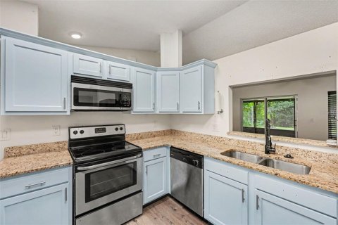 House in Cocoa, Florida 3 bedrooms, 112.6 sq.m. № 2284463 - photo 4