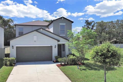 House in Hudson, Florida 5 bedrooms, 221.94 sq.m. № 1911688 - photo 1
