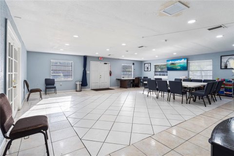 Propiedad comercial en venta en Tampa, Florida, 285.58 m2 № 1718035 - foto 16