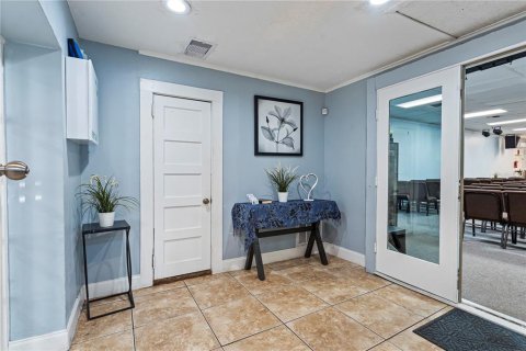 Propiedad comercial en venta en Tampa, Florida, 285.58 m2 № 1718035 - foto 12
