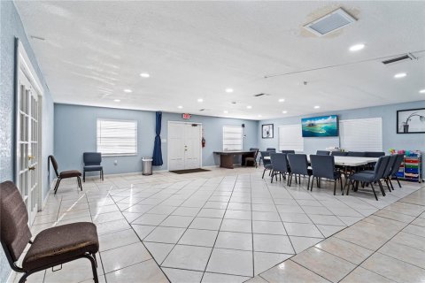 Propiedad comercial en venta en Tampa, Florida, 285.58 m2 № 1718035 - foto 14