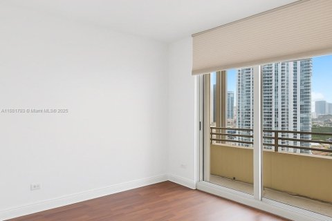 Снять в аренду кондоминиум в Майами, Флорида 2 спальни, 121.7м2, № 1924731 - фото 15