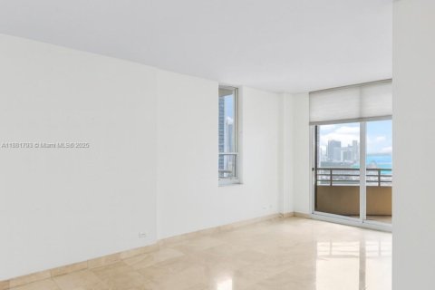 Снять в аренду кондоминиум в Майами, Флорида 2 спальни, 121.7м2, № 1924731 - фото 11