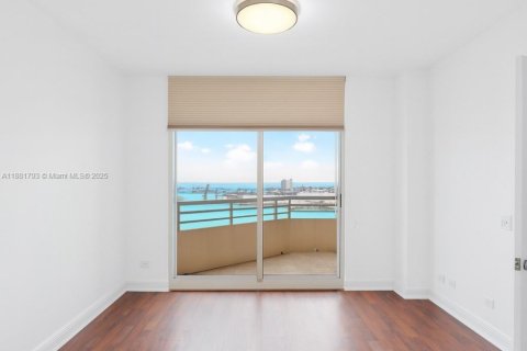 Снять в аренду кондоминиум в Майами, Флорида 2 спальни, 121.7м2, № 1924731 - фото 13